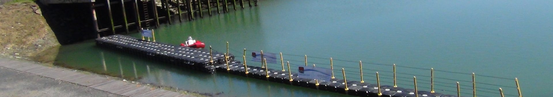 Cubisystem floating docks in Carteret.